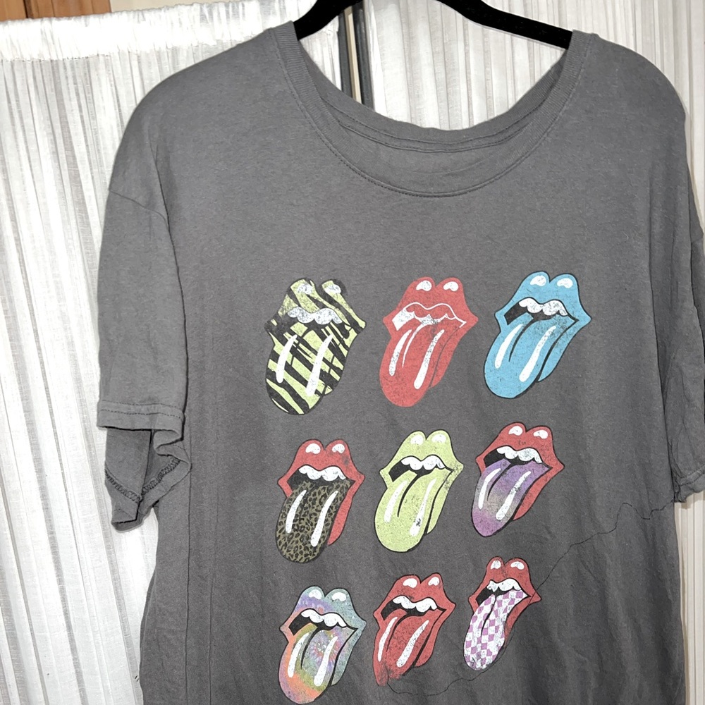 Rolling stone tee shirt